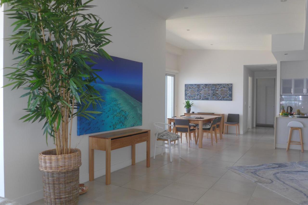 Coral Cove Apartments - Absolute Beachfront Resort Bowen Luaran gambar
