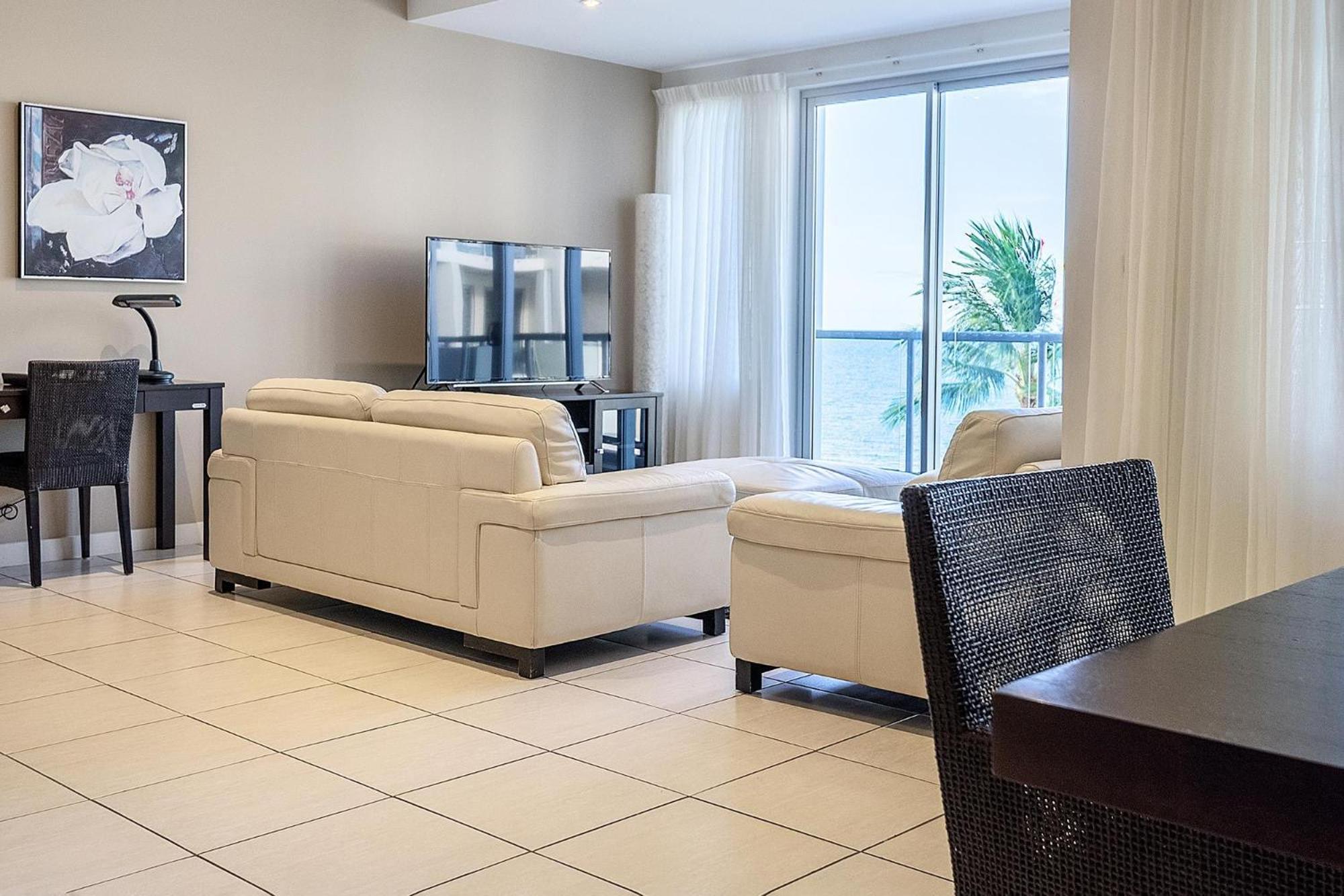 Coral Cove Apartments - Absolute Beachfront Resort Bowen Luaran gambar