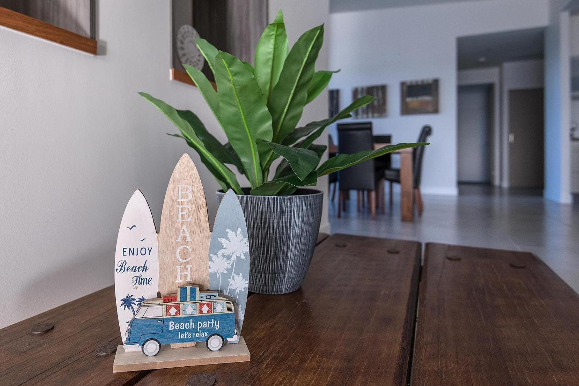 Coral Cove Apartments - Absolute Beachfront Resort Bowen Luaran gambar