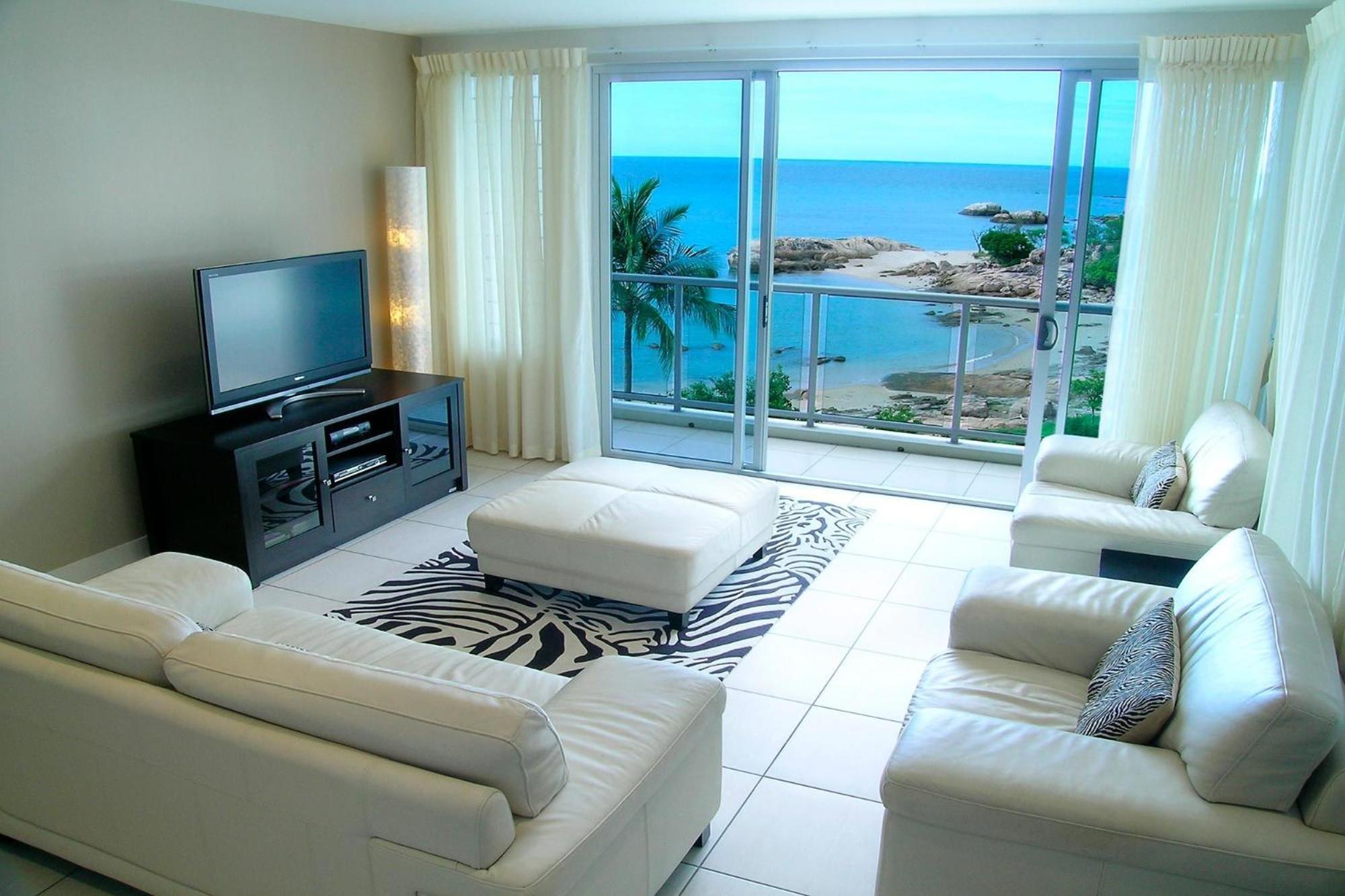 Coral Cove Apartments - Absolute Beachfront Resort Bowen Luaran gambar
