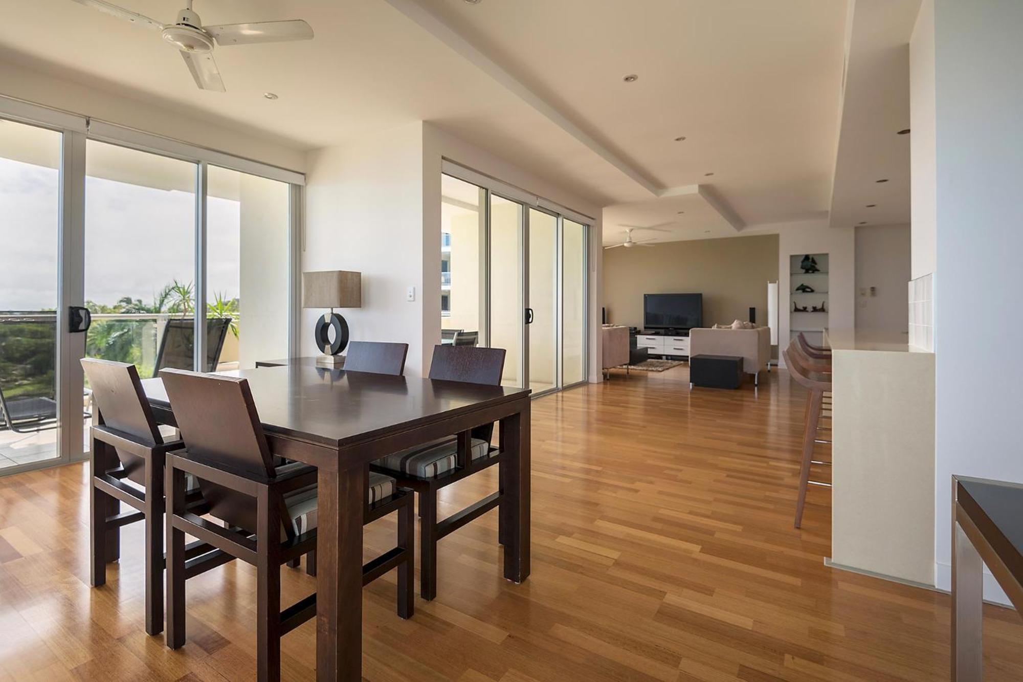 Coral Cove Apartments - Absolute Beachfront Resort Bowen Luaran gambar