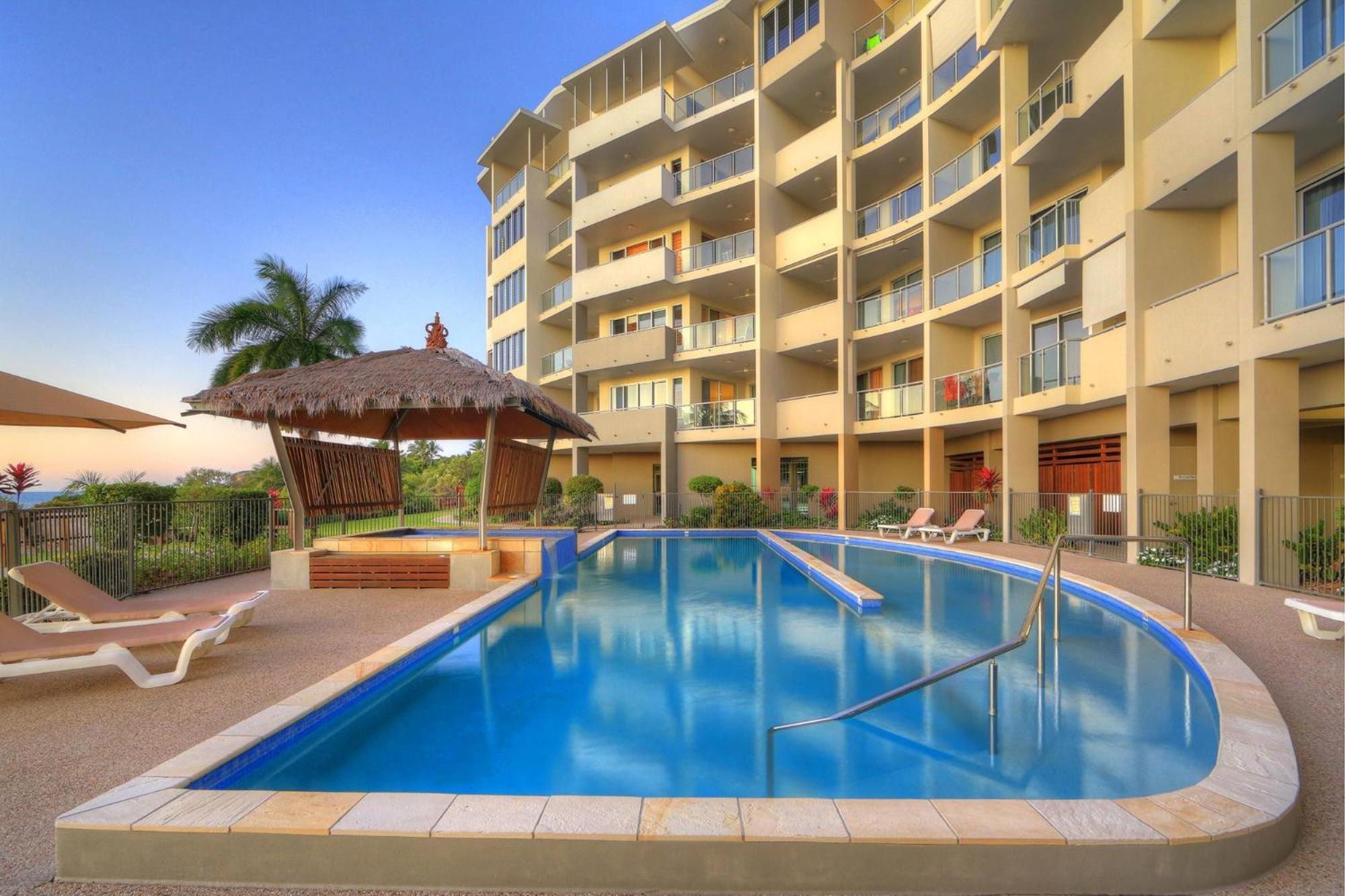 Coral Cove Apartments - Absolute Beachfront Resort Bowen Luaran gambar