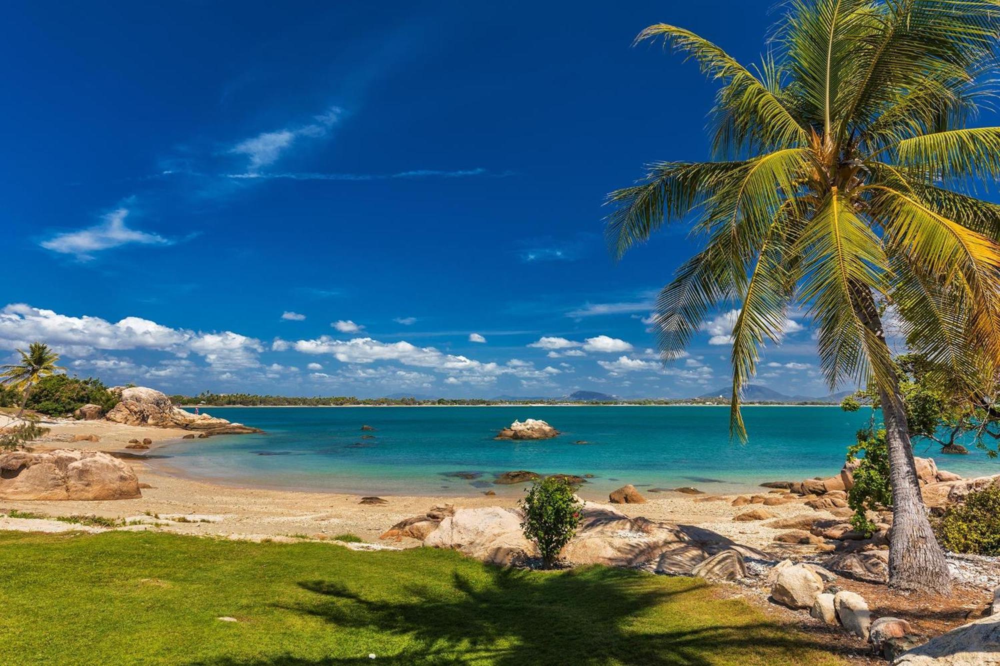 Coral Cove Apartments - Absolute Beachfront Resort Bowen Luaran gambar