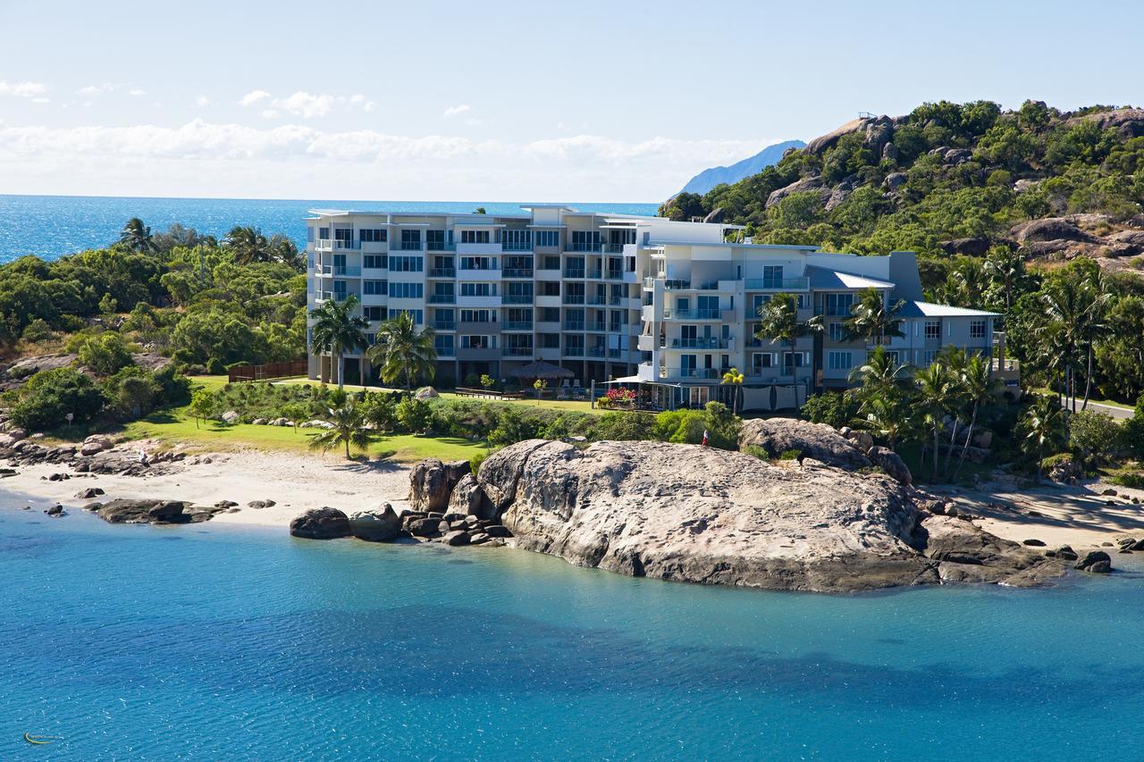 Coral Cove Apartments - Absolute Beachfront Resort Bowen Luaran gambar
